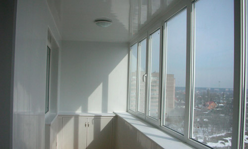 [:ru]Как стеклят балконы[:]