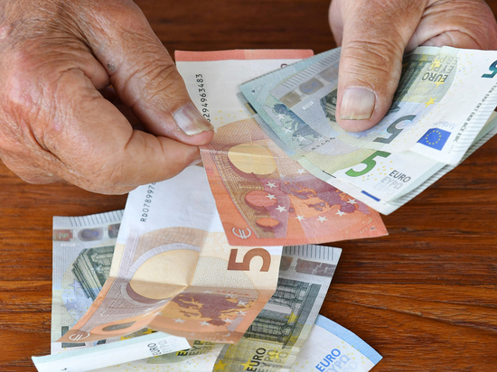 Финансист предсказал «девальвацию или разрушение» Европы на фоне падающего евро