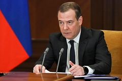Медведев Ресейдің басым қысымға қарсы тұру қабілеті туралы айтты